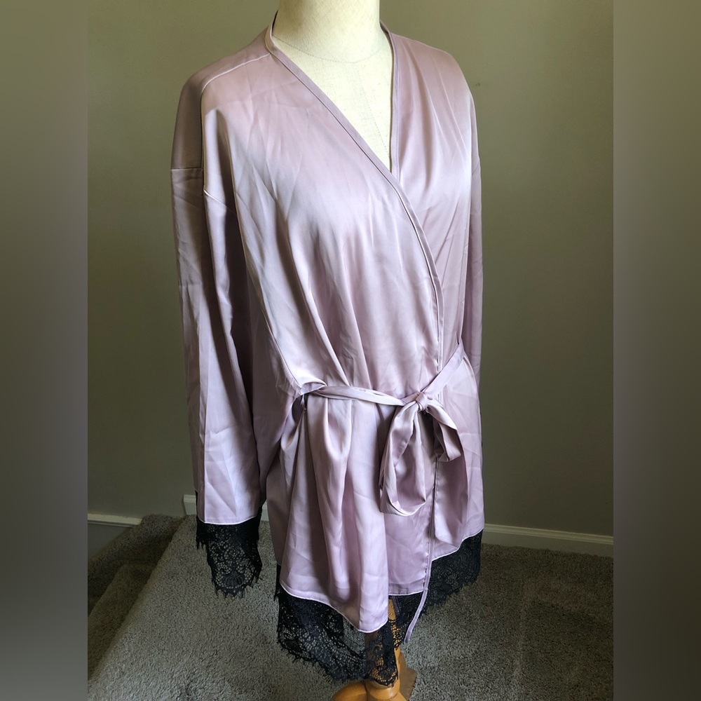 Silky Lilac Robe with Lace Trim